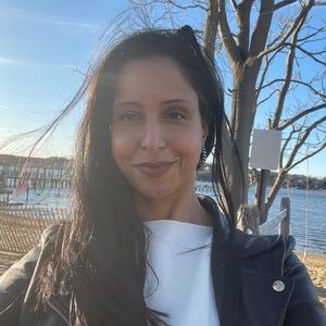 Meet your Posher, Sandy